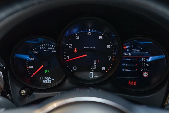 Porsche Macan 17 of 30