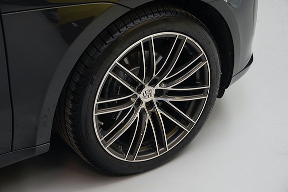Porsche Macan 9 of 30