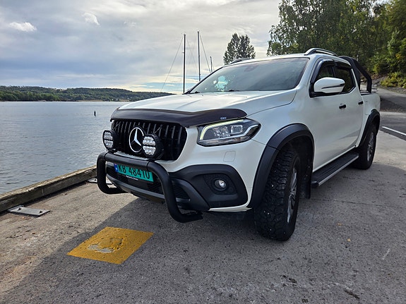 Mercedes-Benz X250 d 3 of 26