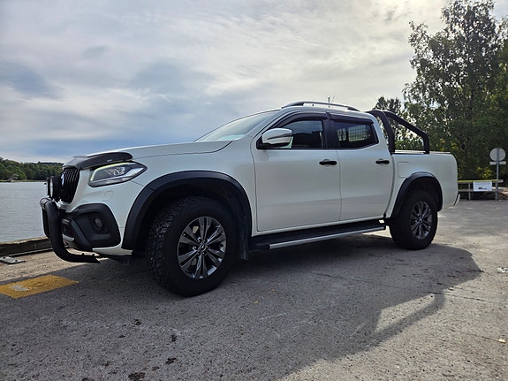 Mercedes-Benz X250 d 12 of 26