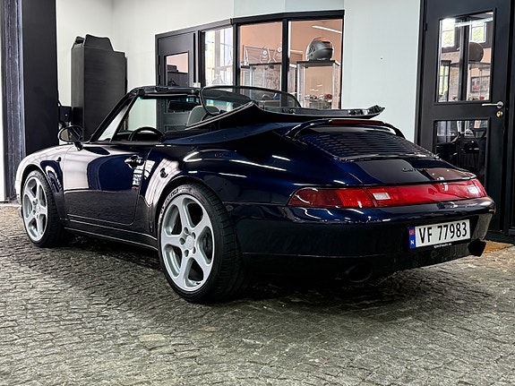 Porsche 911 10 of 27