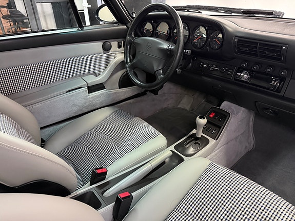 Porsche 911 15 of 27