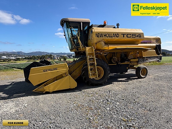 New Holland TC54 2 of 11