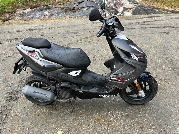 Yamaha 50 Aerox 4 of 9