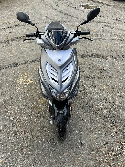 Yamaha 50 Aerox 2 of 9