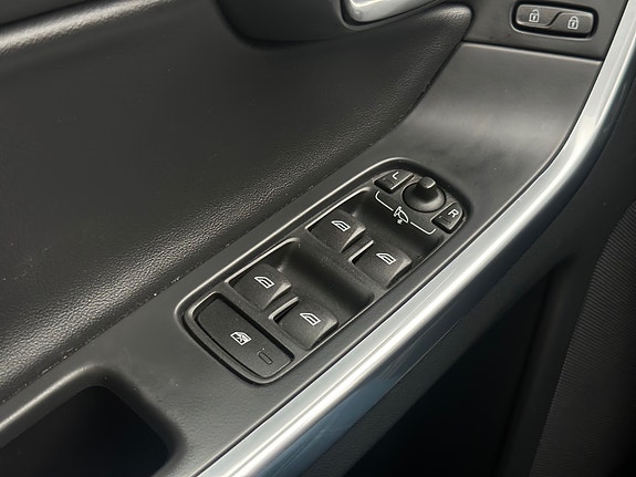 Volvo XC60 29 of 30