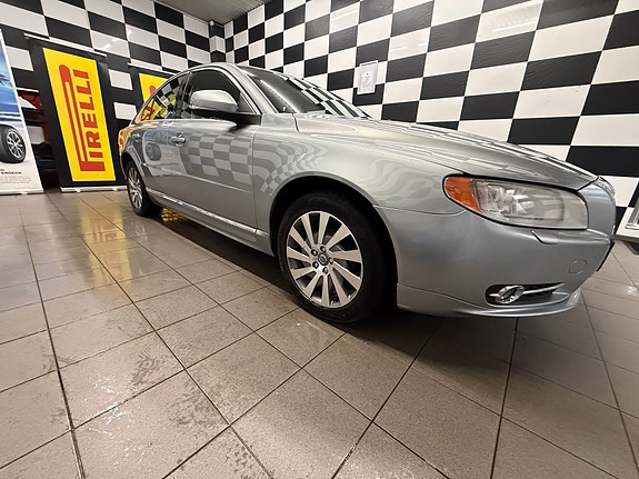 Volvo S80 5 of 30