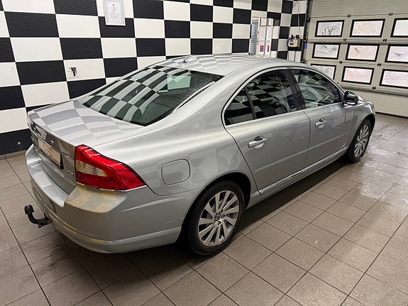 Volvo S80 8 of 30