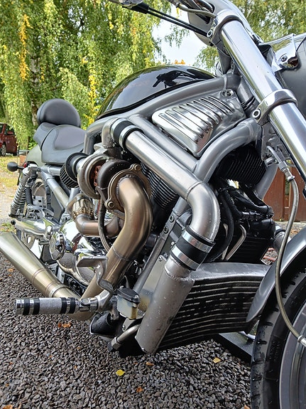 Harley-Davidson V-ROD TURBO 19 of 23