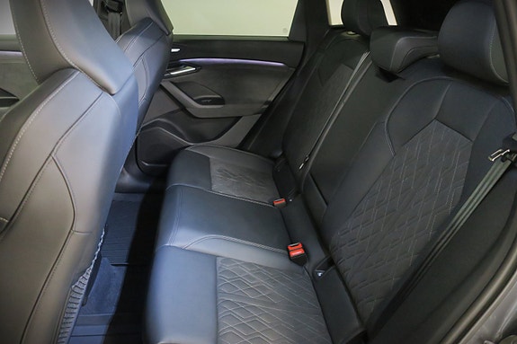 Audi Q6 e-tron 9 of 14