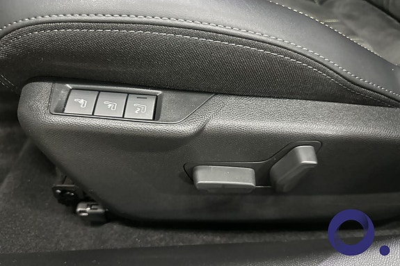 Peugeot e-208 13 of 18