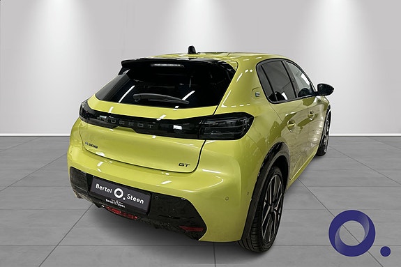 Peugeot e-208 6 of 18