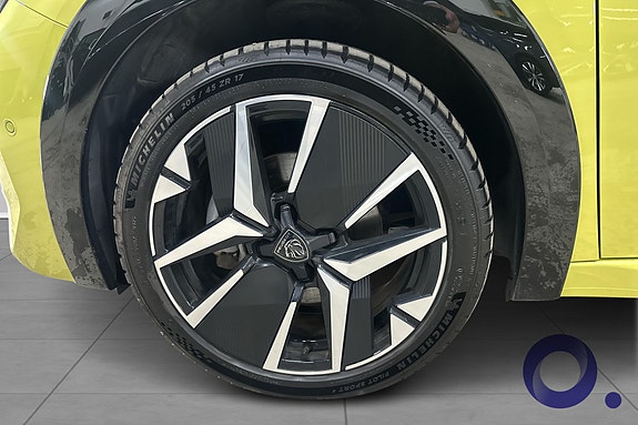 Peugeot e-208 10 of 18
