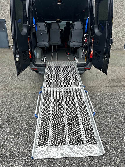 Mercedes-Benz Sprinter 8 of 13
