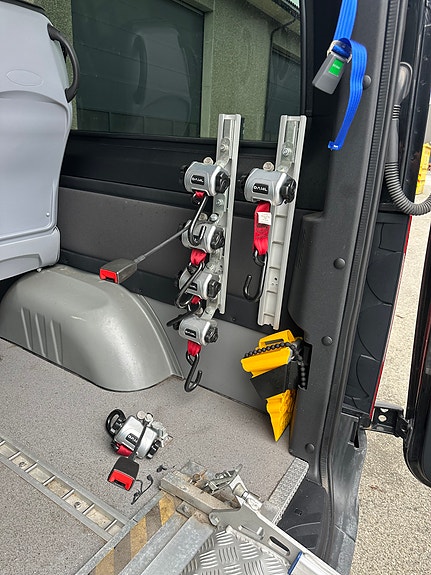Mercedes-Benz Sprinter 10 of 13