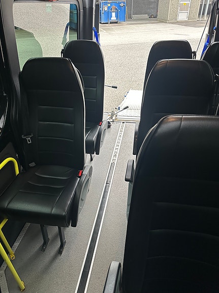 Mercedes-Benz Sprinter 11 of 13