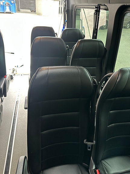 Mercedes-Benz Sprinter 12 of 13