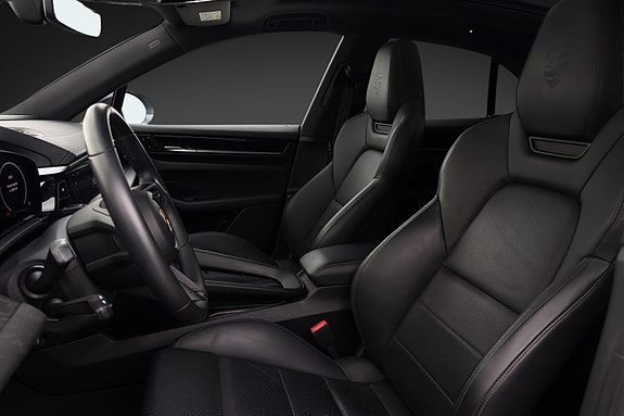 Porsche Macan 10 of 28