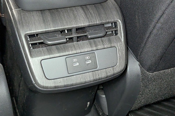 Nissan Ariya 13 of 30