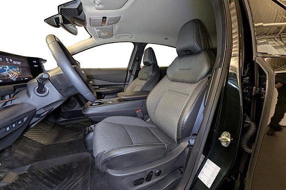 Nissan Ariya 11 of 30