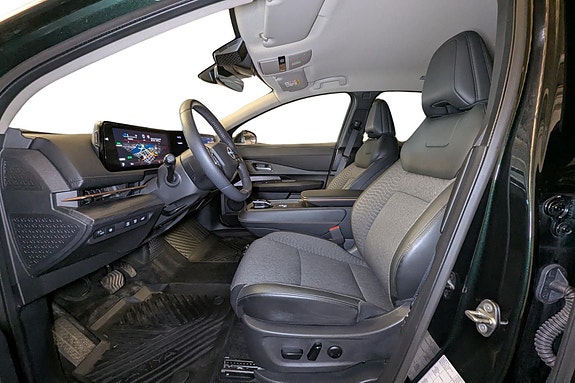 Nissan Ariya 10 of 30