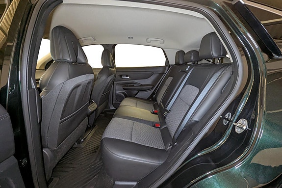 Nissan Ariya 12 of 30