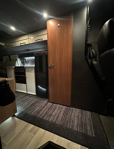 Mercedes-Benz Sprinter 515 16 of 21