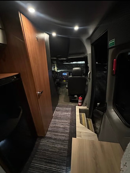 Mercedes-Benz Sprinter 515 21 of 21