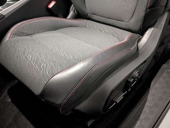 Dodge Charger 10 of 24