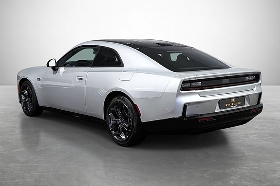 Dodge Charger 6 of 24