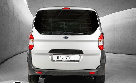 Ford Transit Courier 4 of 16