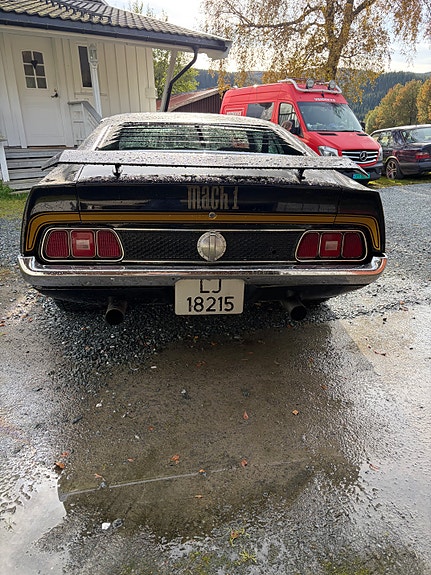 Ford Mustang 6 of 11