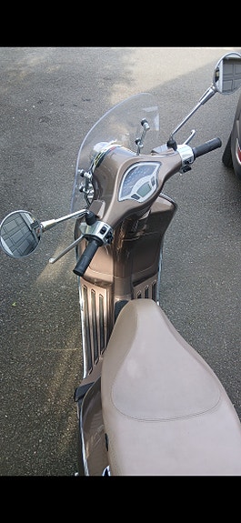 Vespa Primavera 50 12 of 15