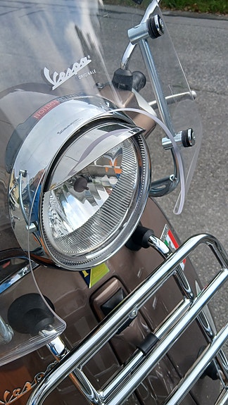 Vespa Primavera 50 2 of 15