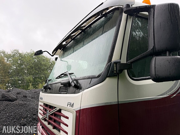 Volvo FM330 10 of 30
