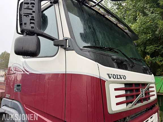 Volvo FM330 11 of 30