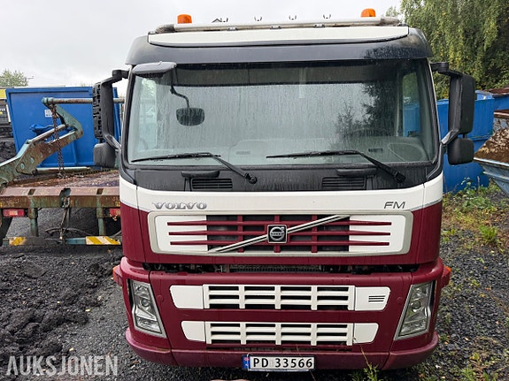 Volvo FM330 2 of 30