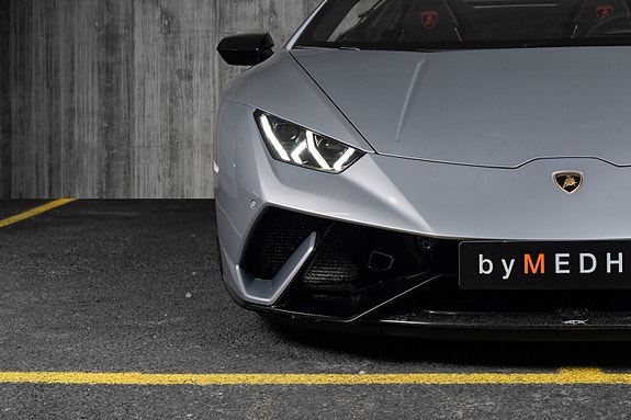Lamborghini Huracan Spyder 10 of 30