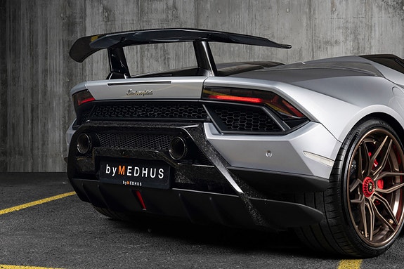Lamborghini Huracan Spyder 14 of 30