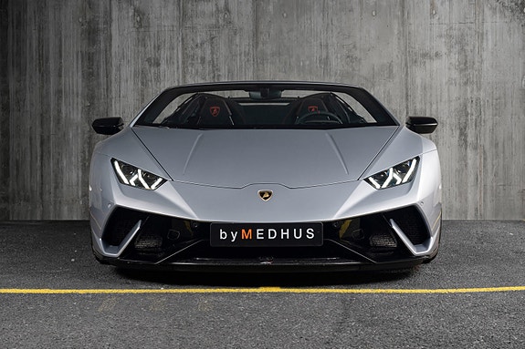 Lamborghini Huracan Spyder 9 of 30