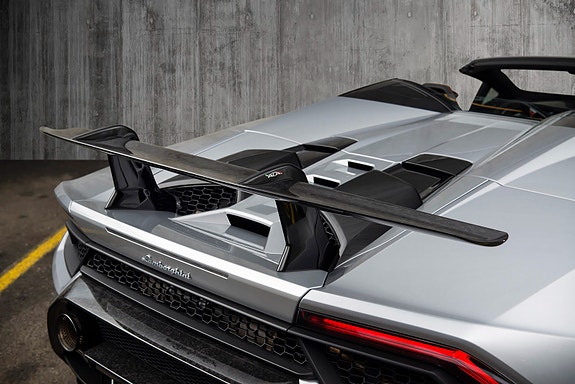 Lamborghini Huracan Spyder 23 of 30