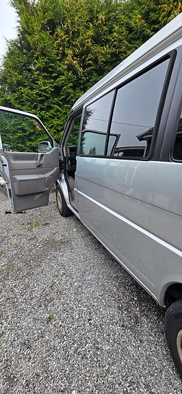 Volkswagen Multivan 18 of 30