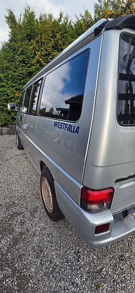 Volkswagen Multivan 7 of 30