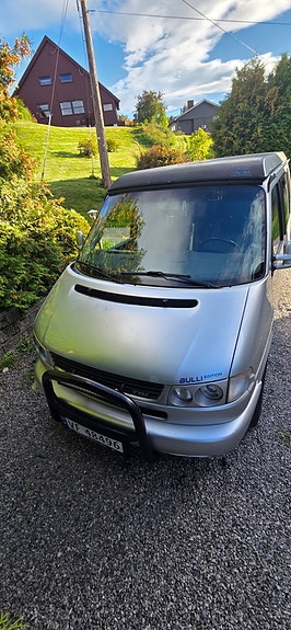 Volkswagen Multivan 2 of 30