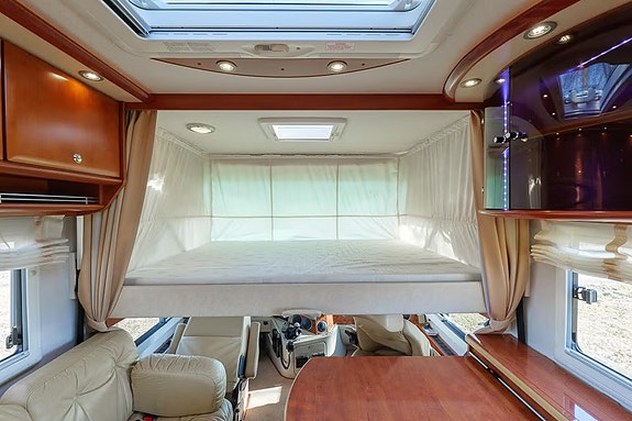 Concorde Charisma 890 M 19 of 21