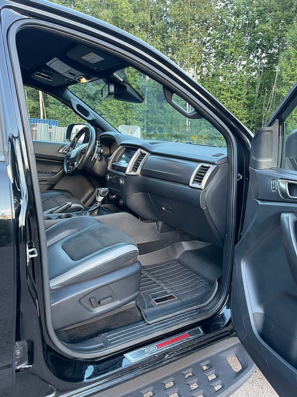 Ford Ranger Raptor 13 of 30