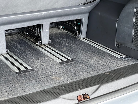 Volkswagen Multivan 14 of 30