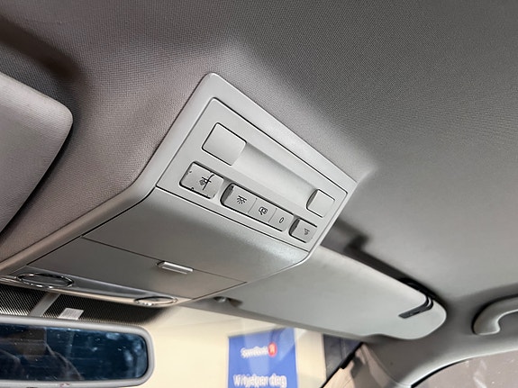 Volkswagen Multivan 29 of 30