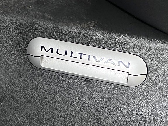 Volkswagen Multivan 21 of 30