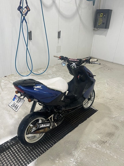Yamaha 50 Aerox 4 of 8